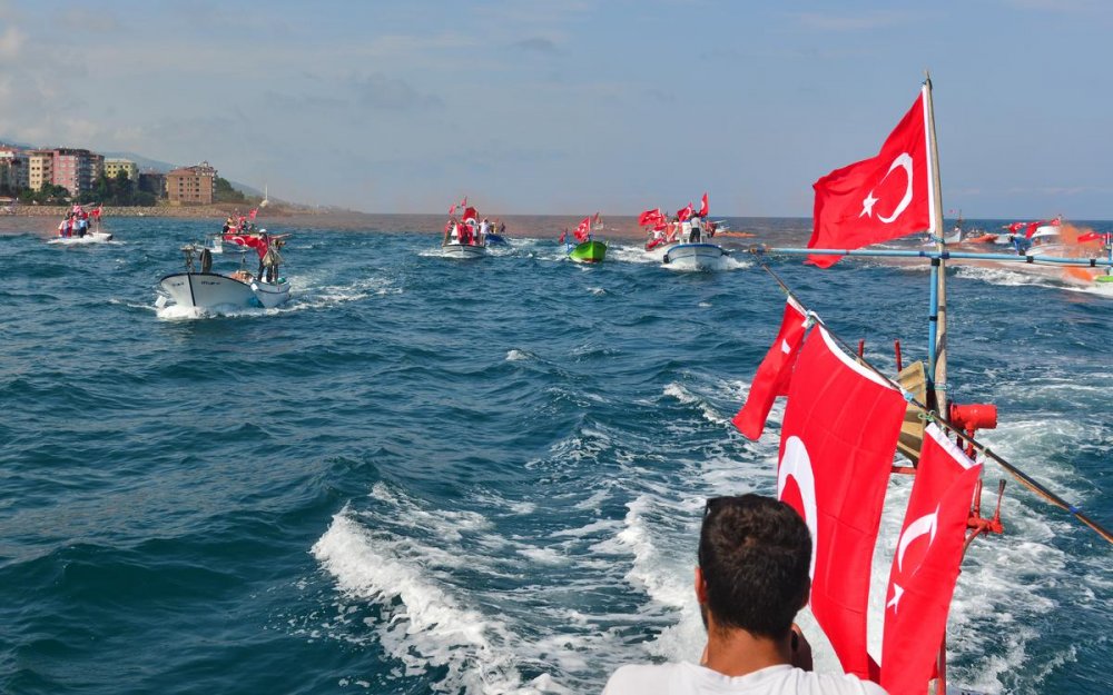 BALIKCILAR TERORU PROTESTO ETTI